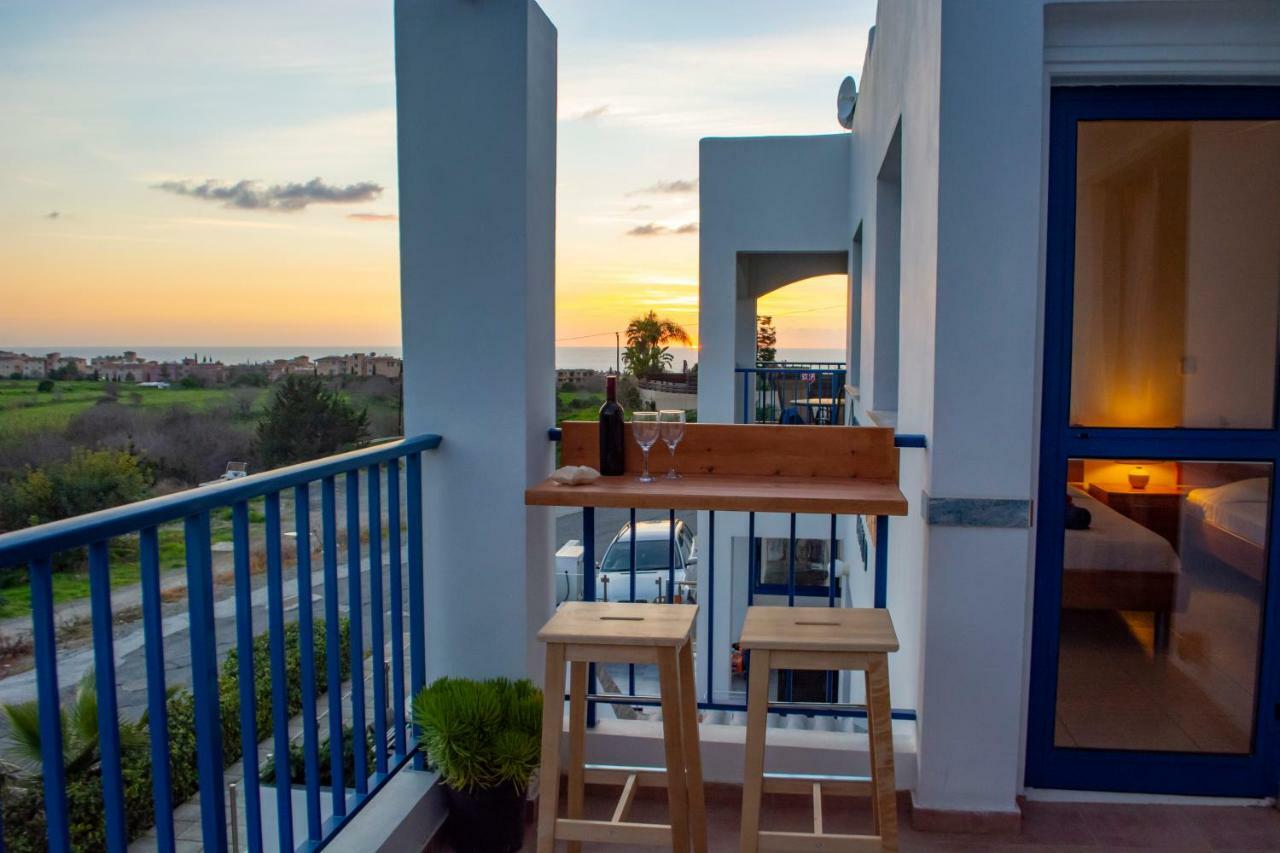 Ron'S Pergola Apartment Paphos Exterior foto