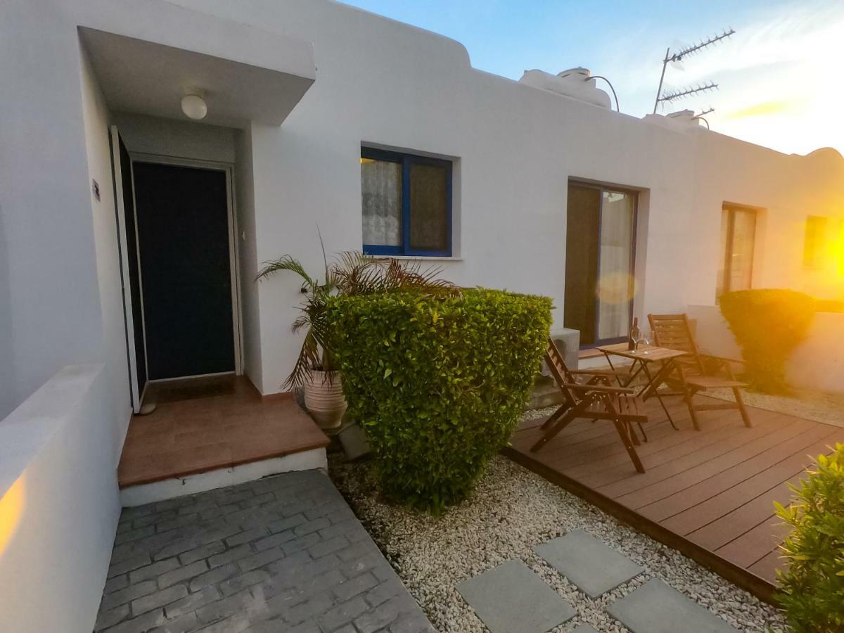 Ron'S Pergola Apartment Paphos Exterior foto